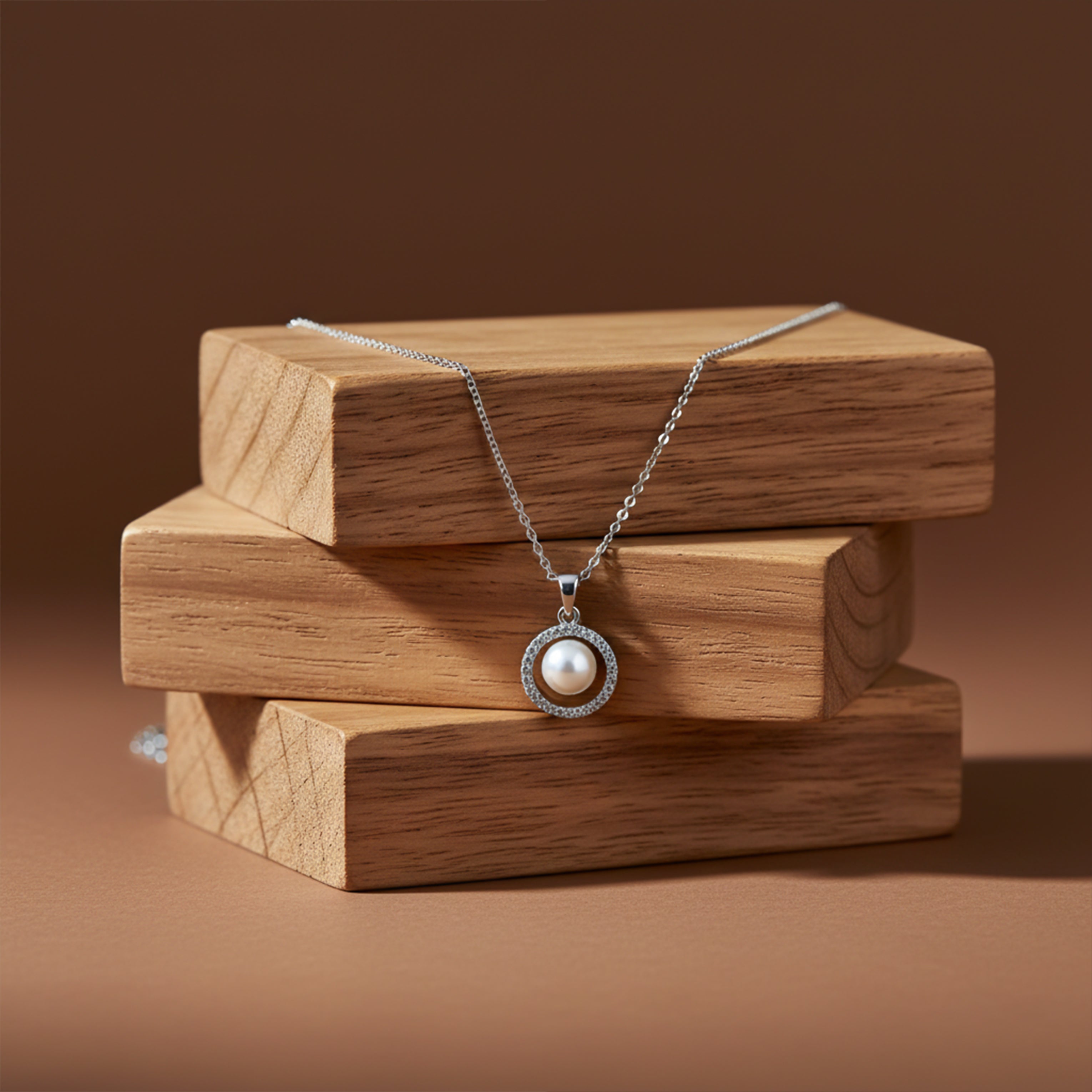 Crystal Circle Pearl Pendant GWN -58