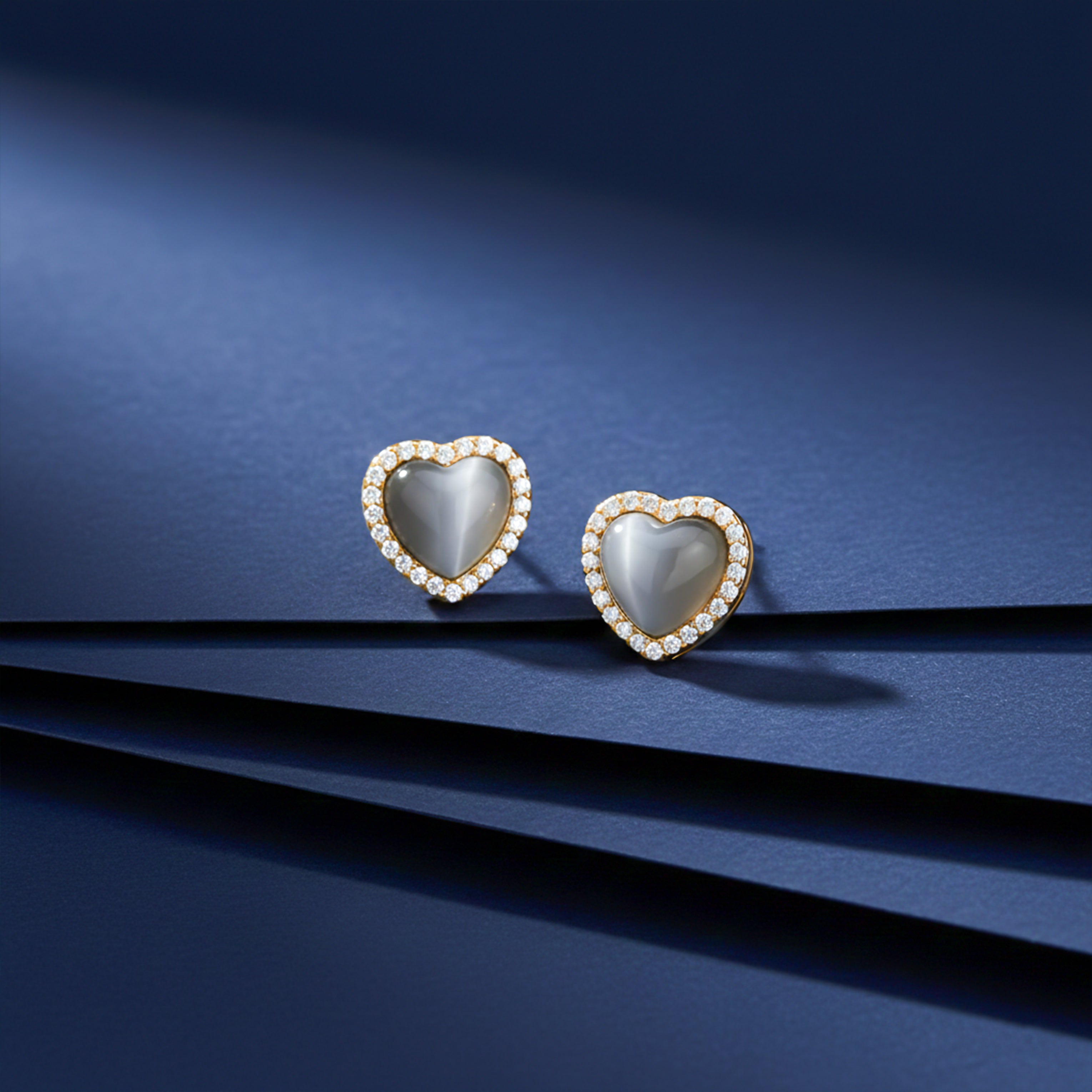 Moonlight Heart Halo Stud Earrings GWE -93