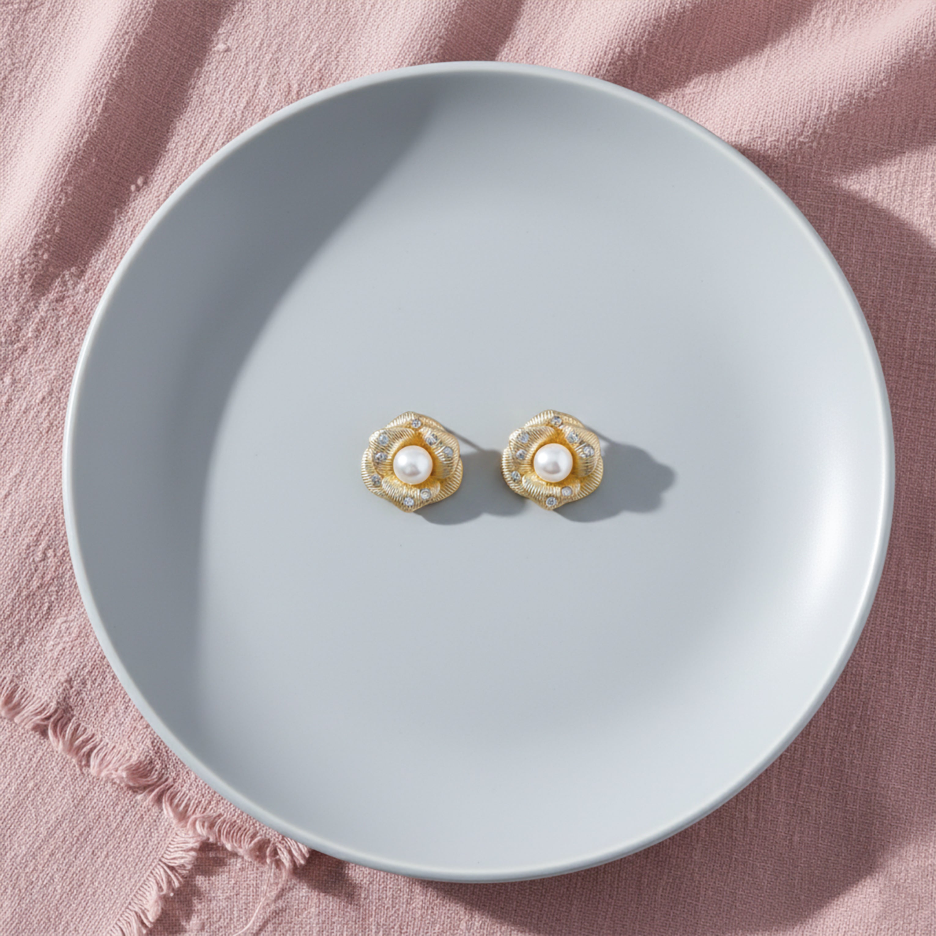 Aurora Pearl Bloom Crystal Stud Earrings GWE -53
