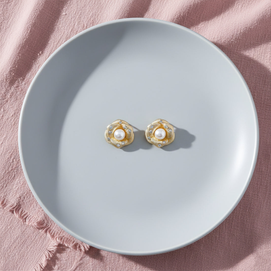 Aurora Pearl Bloom Crystal Stud Earrings GWE -53