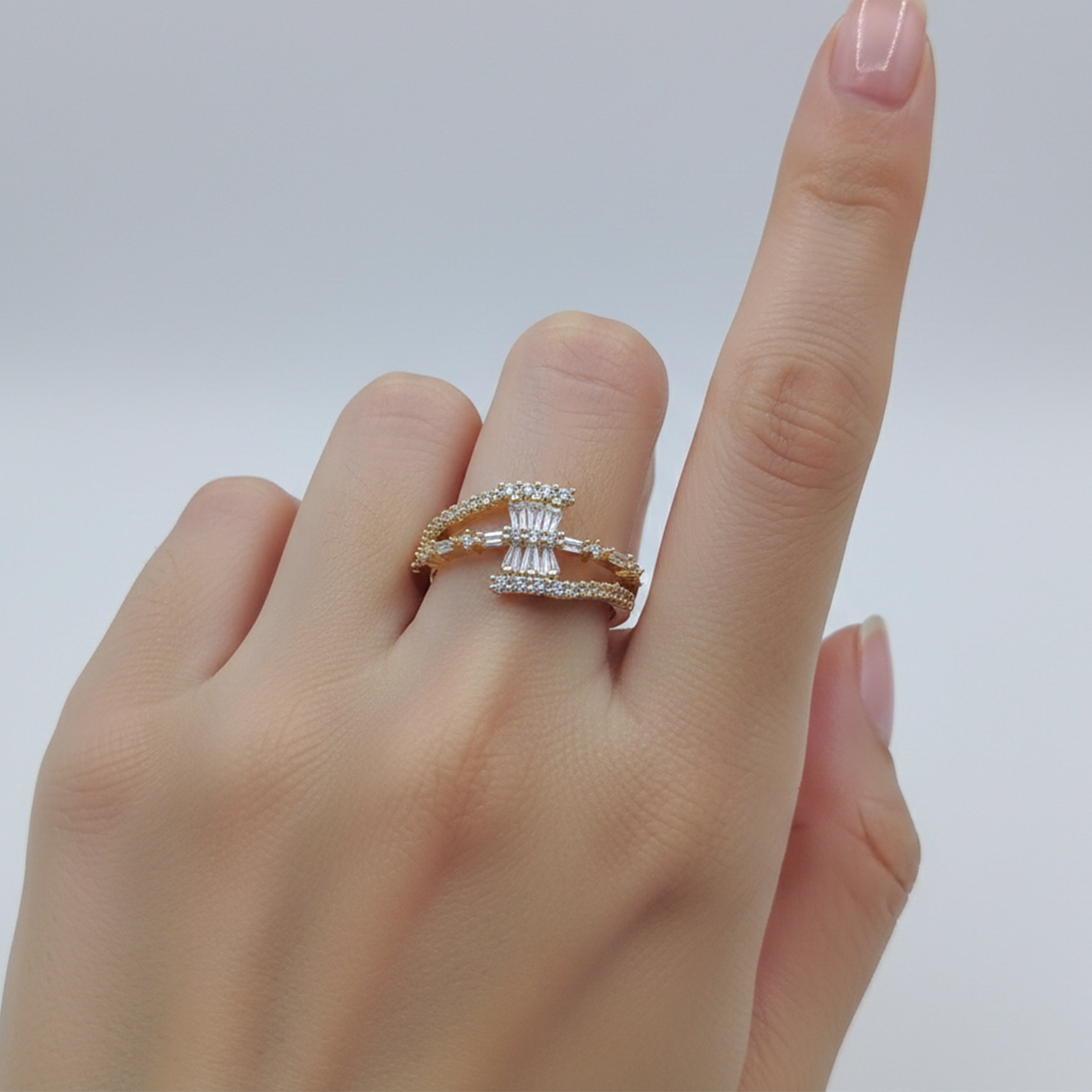 Aurora Radiance Crossover Ring GWR -82