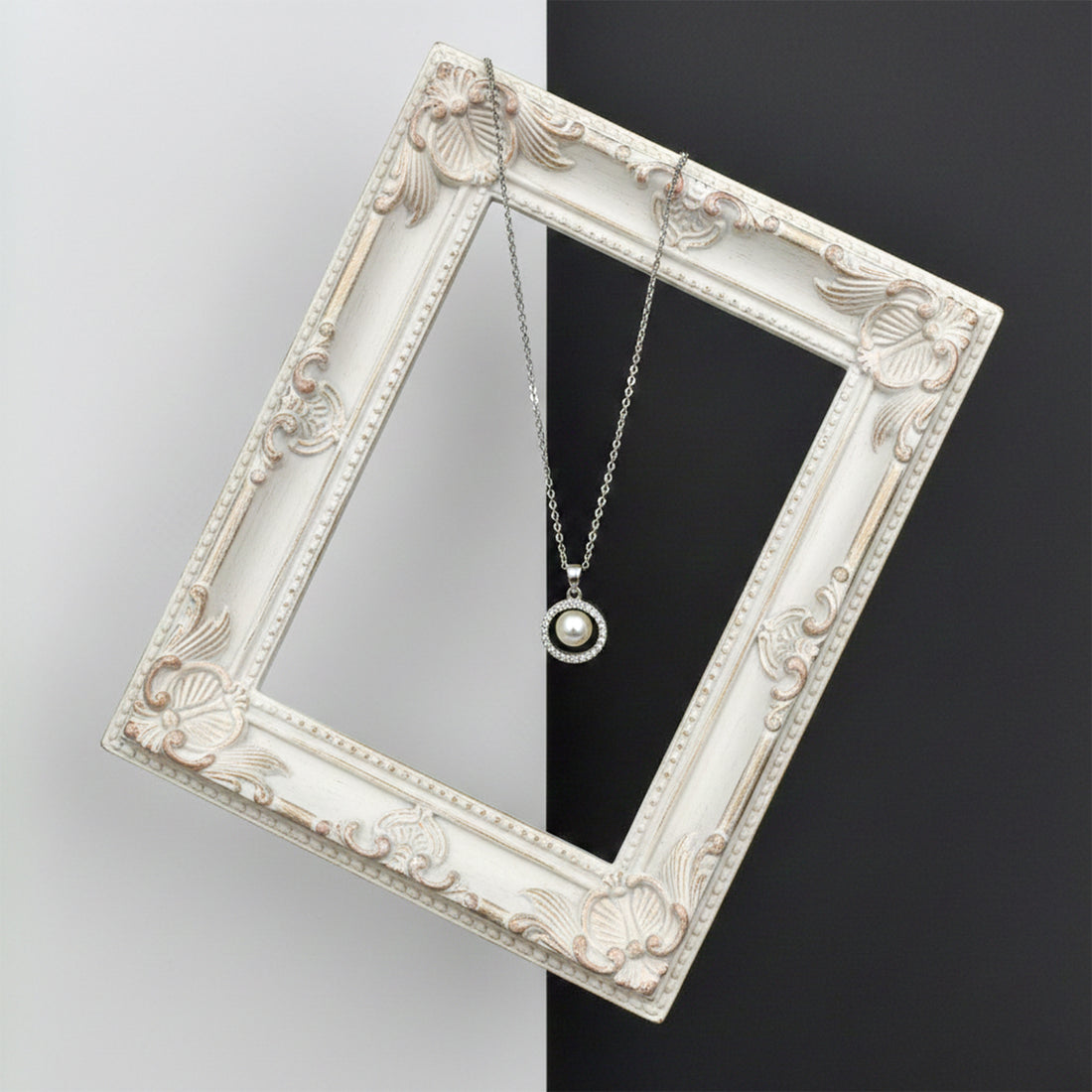 Crystal Circle Pearl Pendant GWN -58