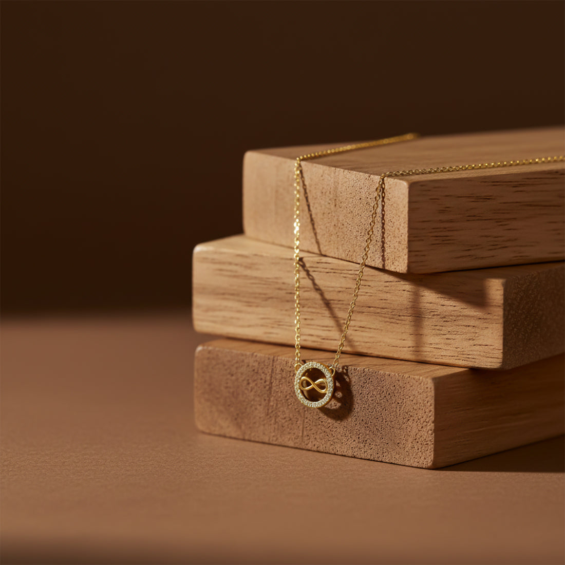 Elegant Infinity Pendant GWN -50