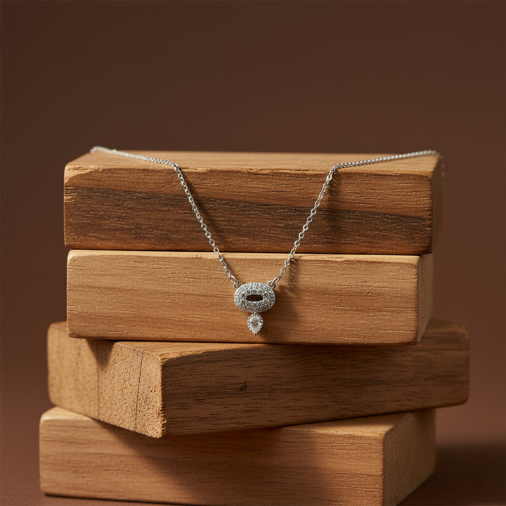 Crystal Oval Pendant Necklace GWN -56