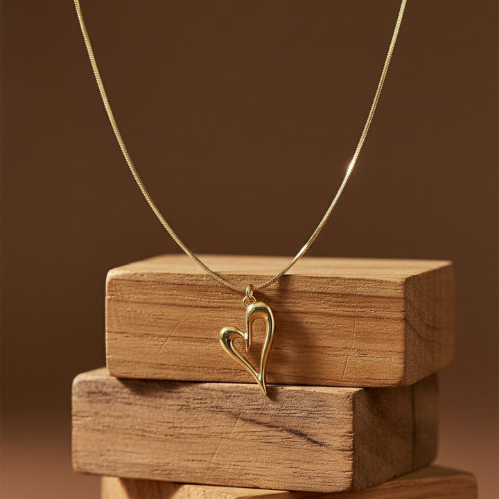 Minimalist Heart Pendant Necklace GWN -62