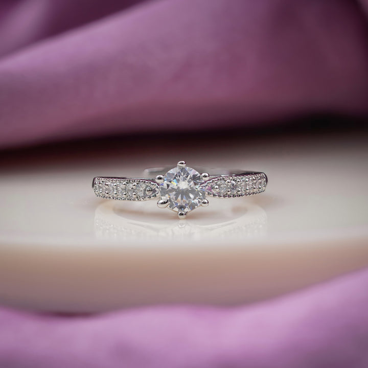 Pari Pave Womens Ring