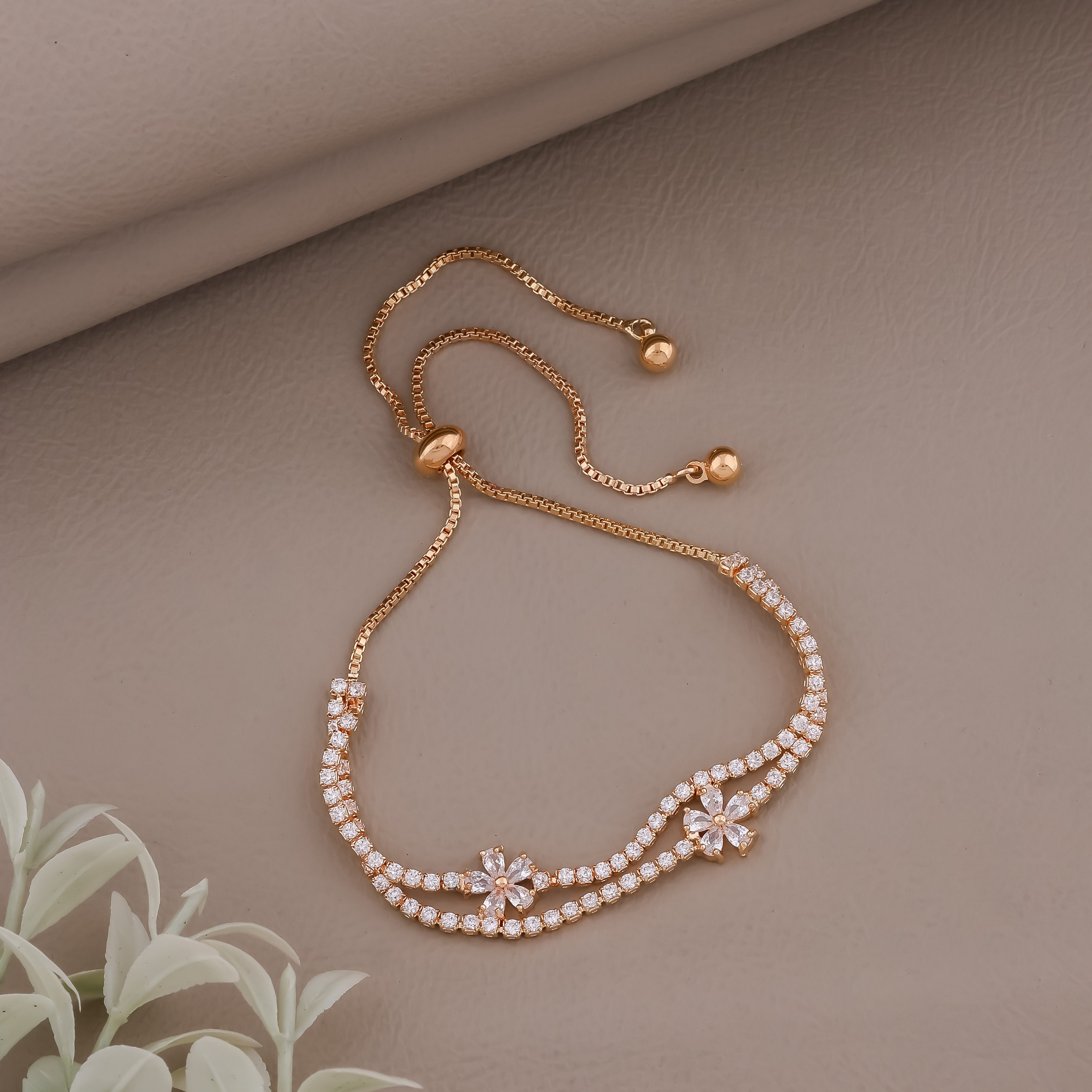 Aashika Adjustable Slider Bracele - Ginostone