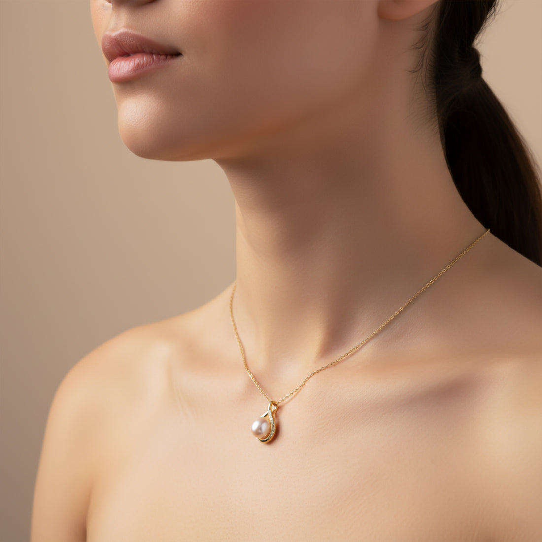 Gold Crystal Heart Pearl Pendant GWN -43