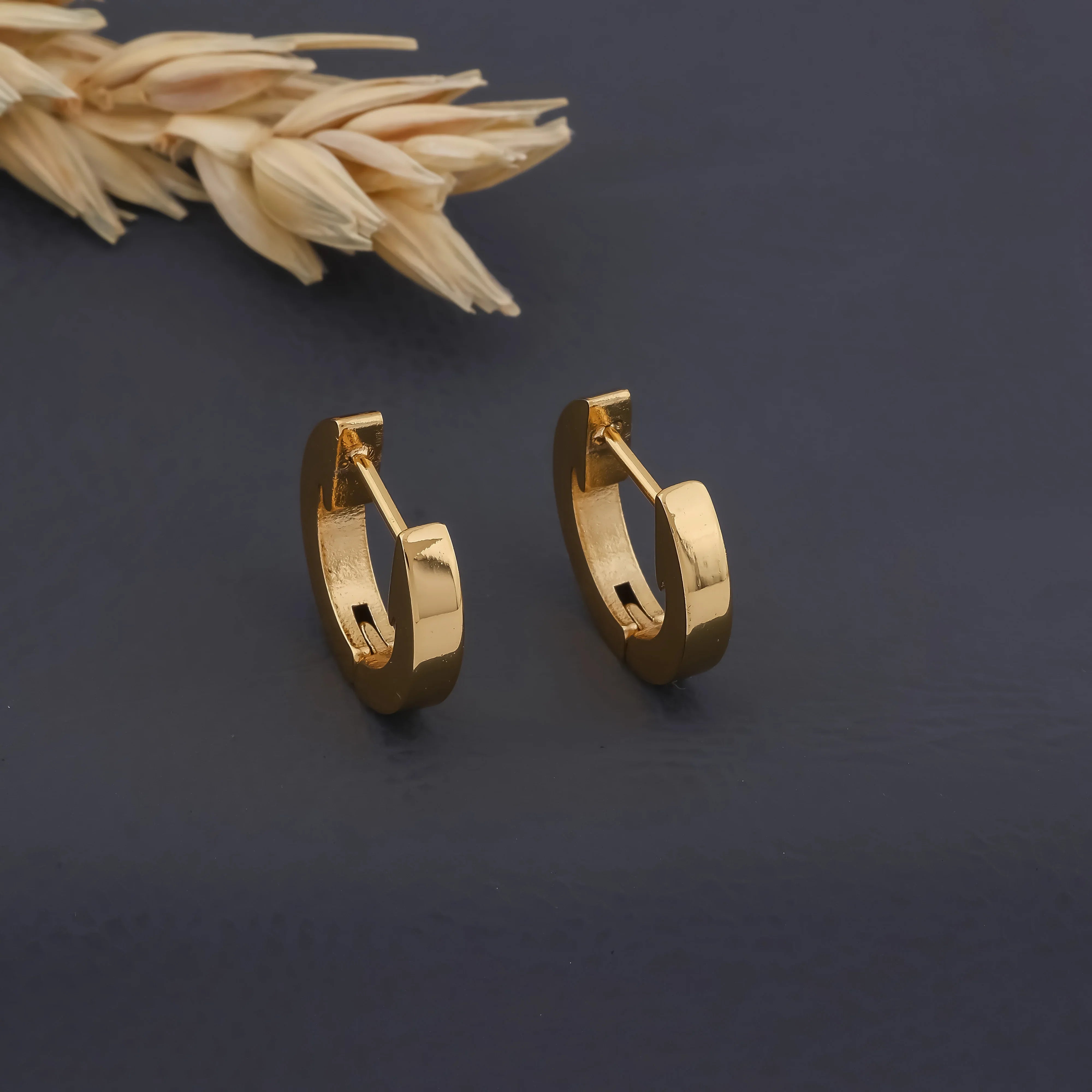 Classic Round Earring - Ginostone