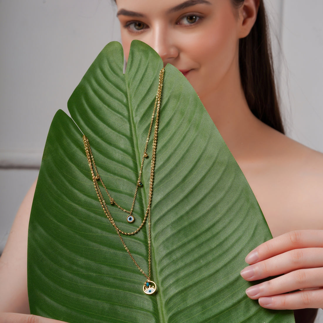 Trinity Aura Womens Necklace