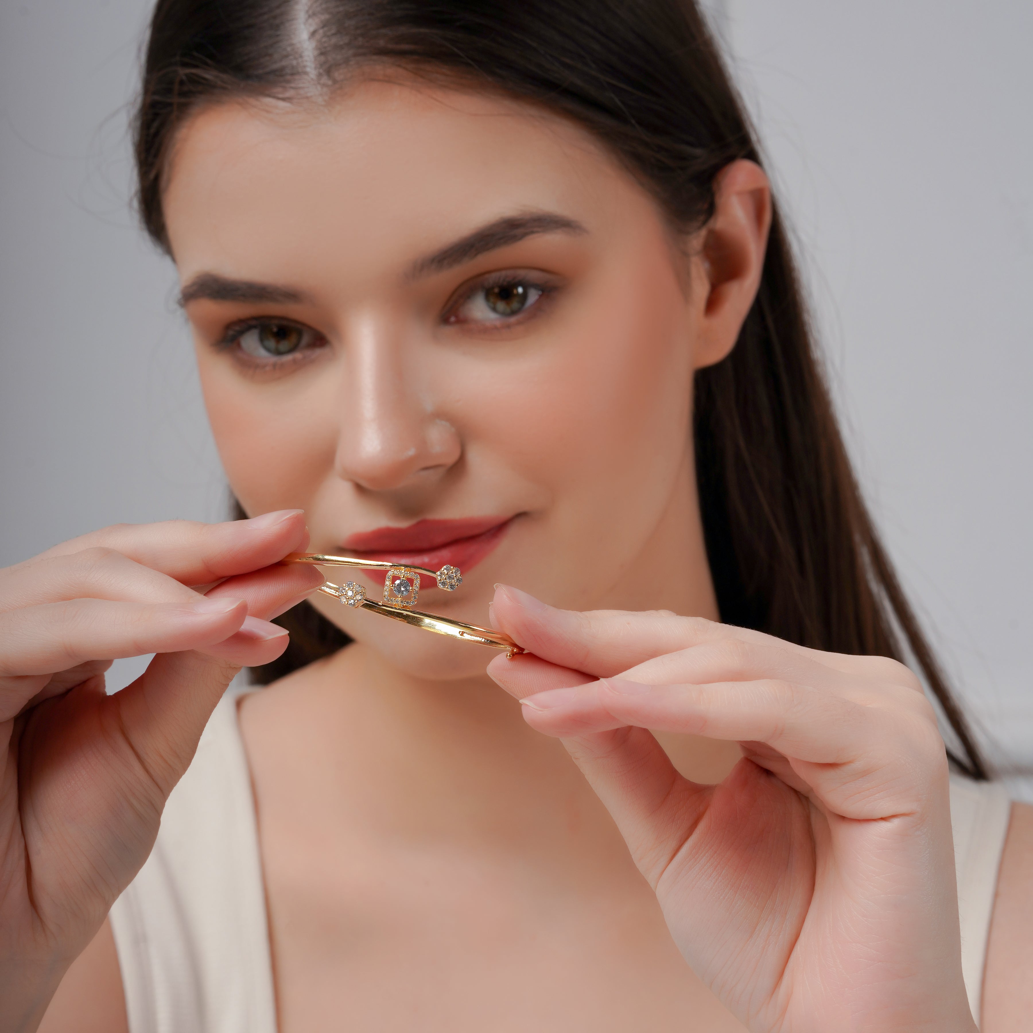 Trisha Glow Womens Kada