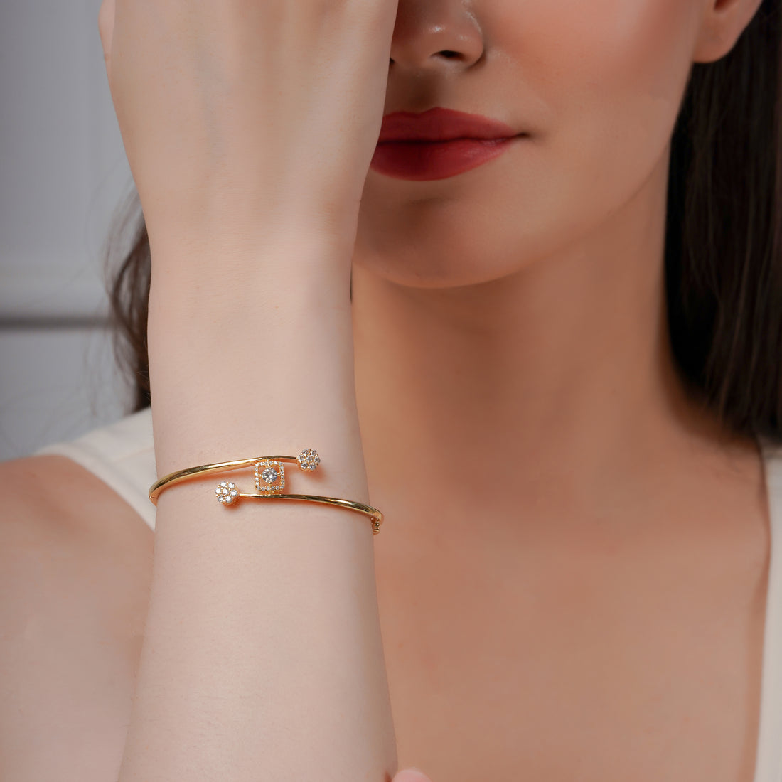 Trisha Glow Womens Kada