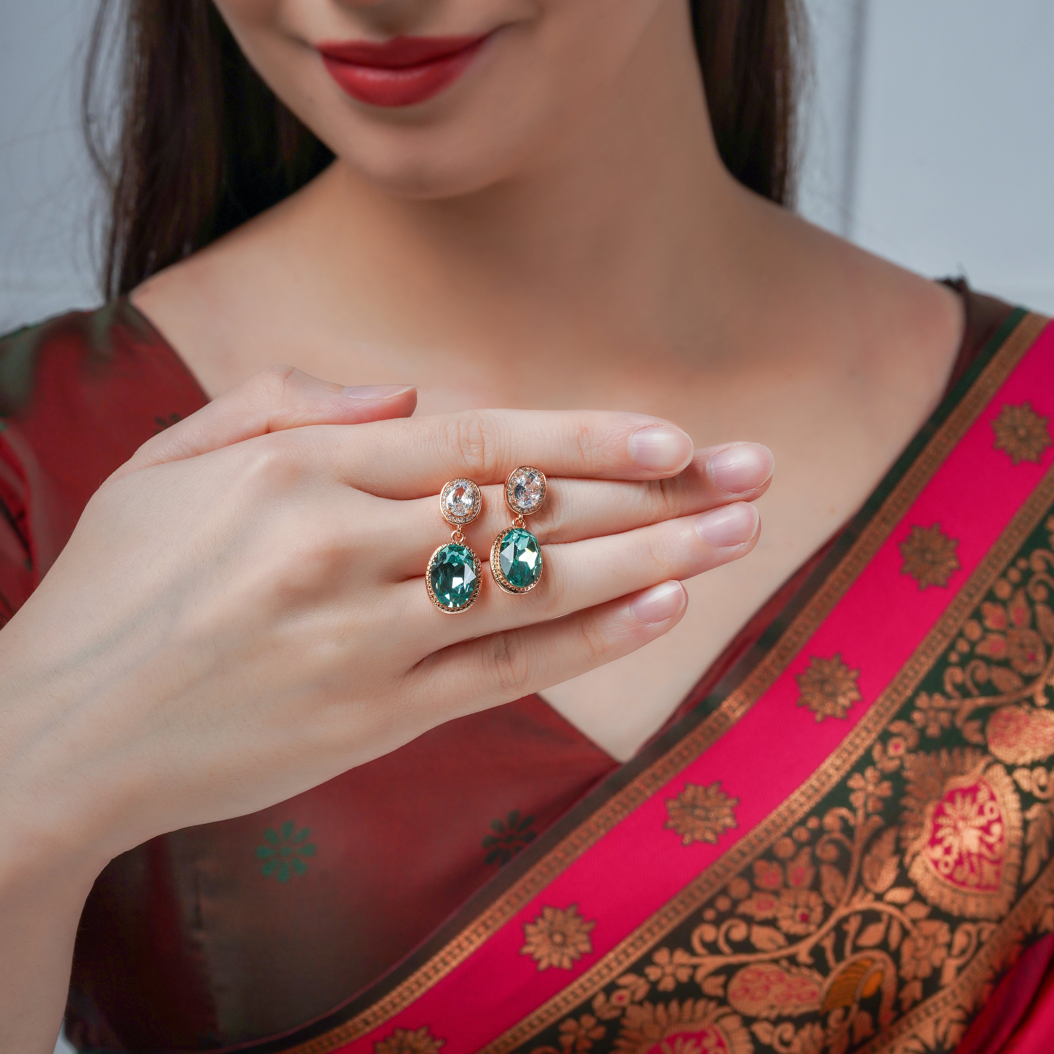 Green Elegance Womens Earring