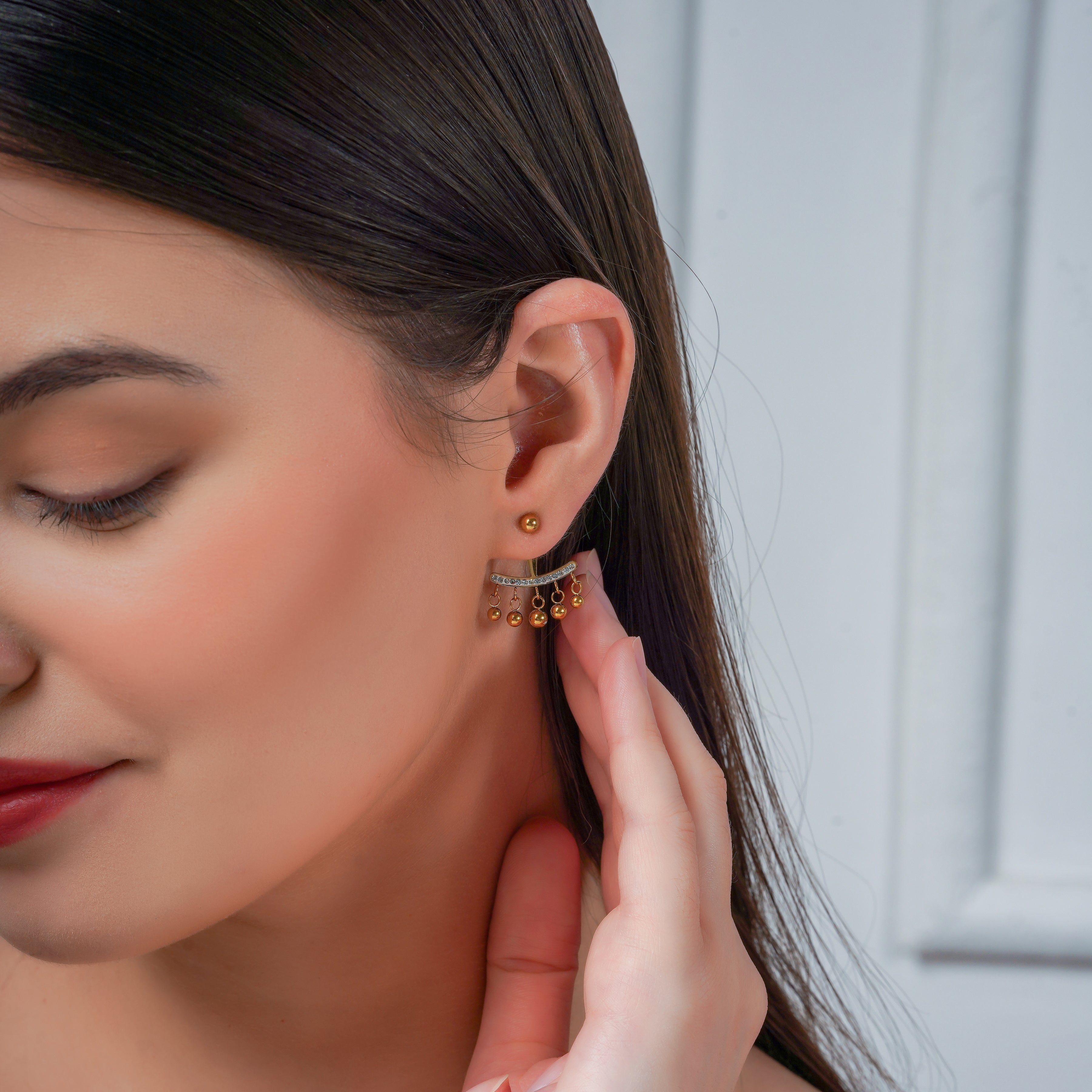 Nupur Arc Womens Earring