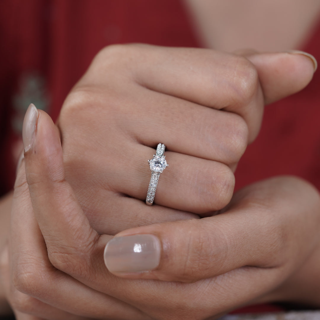 Pari Pave Womens Ring