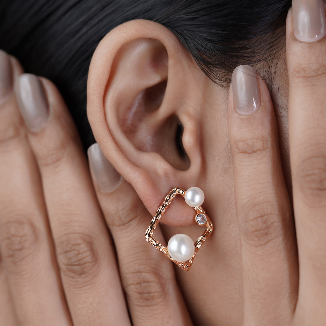 Chandini Pearl Earring