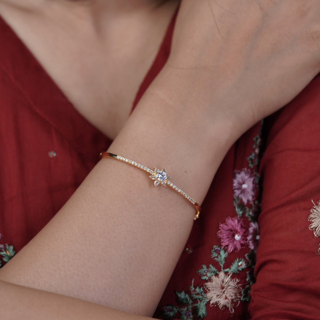 Vaishnavi Womens Kada