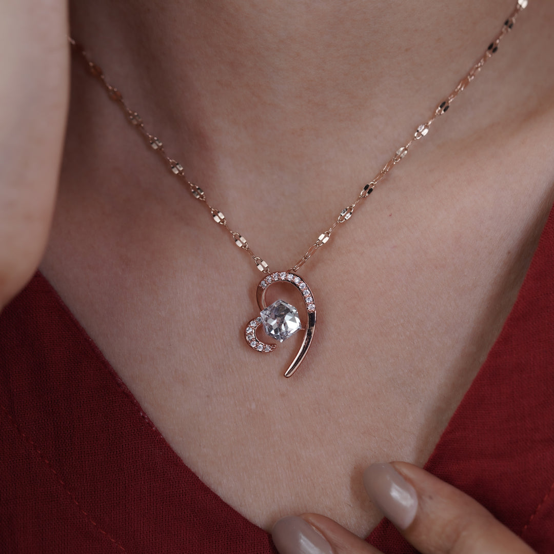 Zaria Womens Neckless