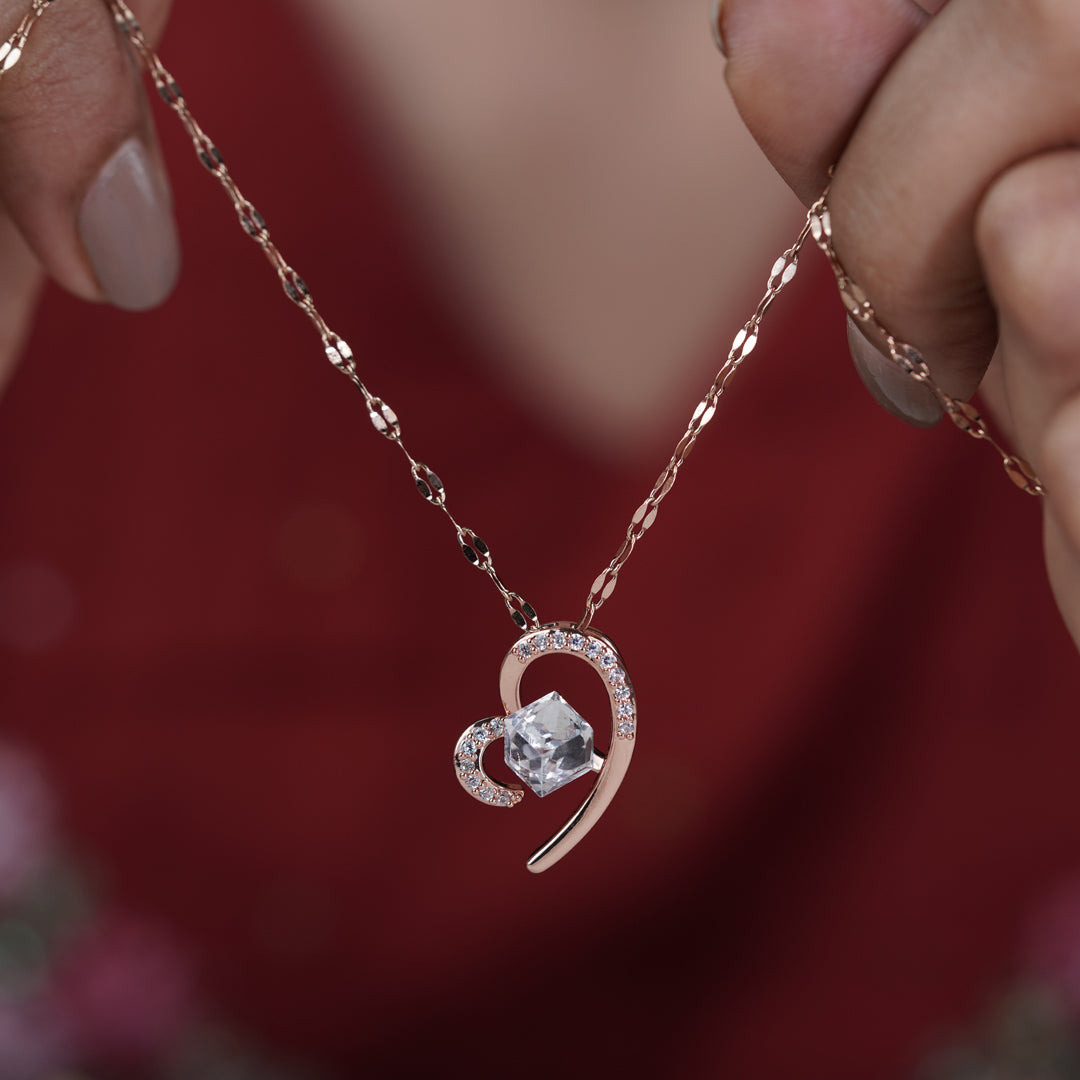 Zaria Womens Neckless