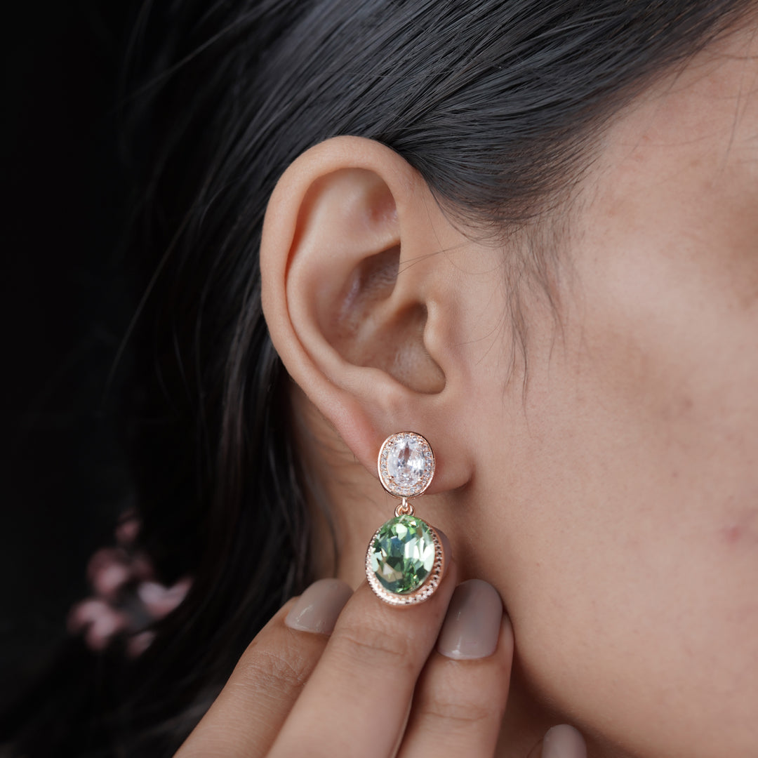 Olivia Womens Earring