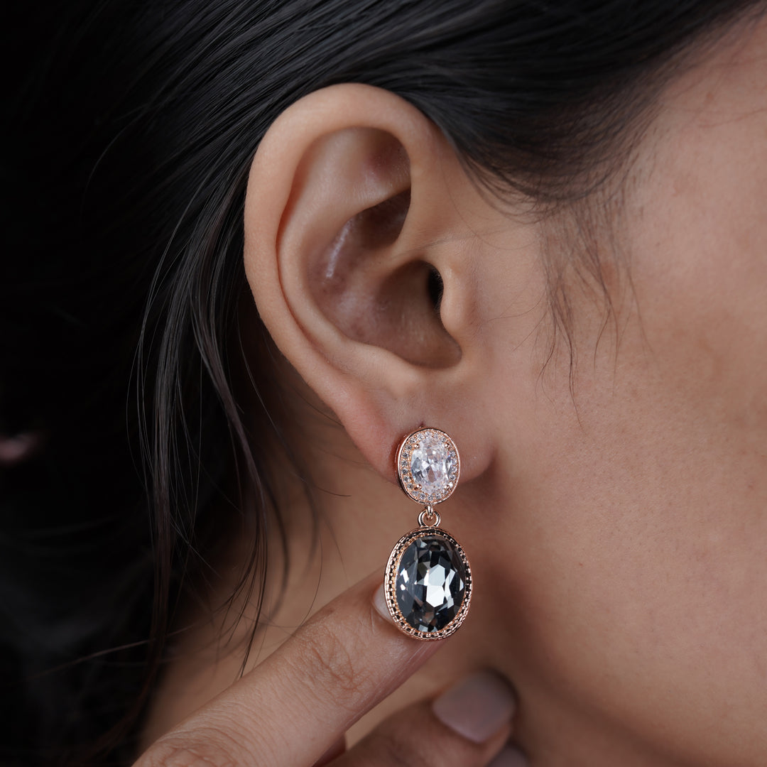 Sophia Womens Earring