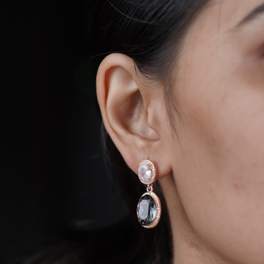 Sophia Womens Earring