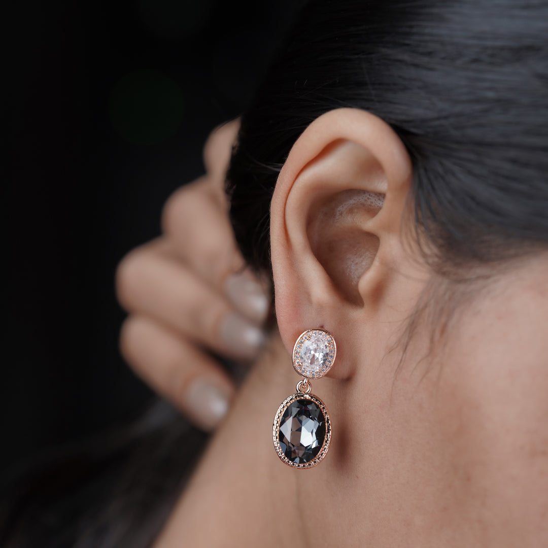 Sophia Womens Earring