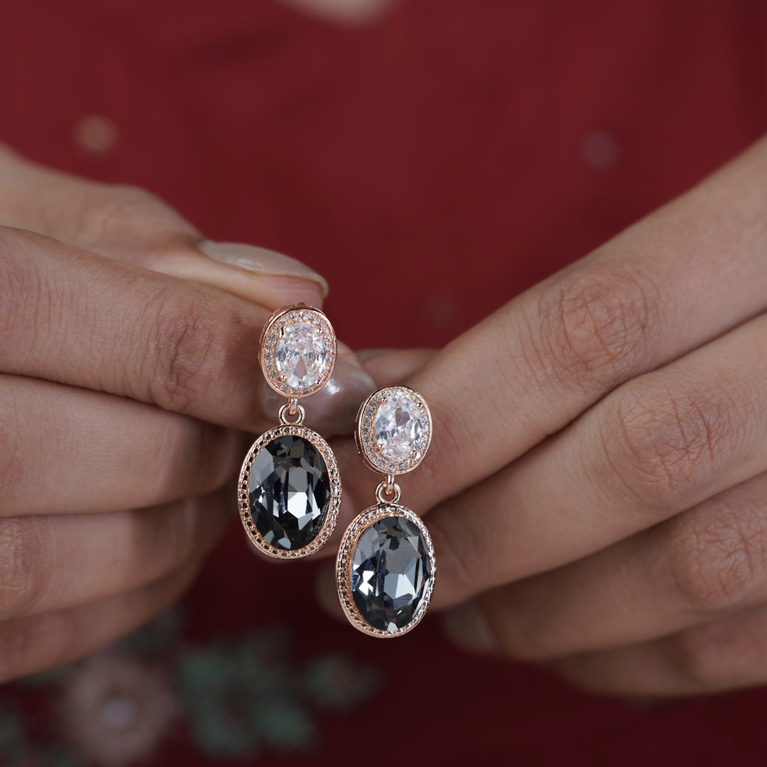 Sophia Womens Earring