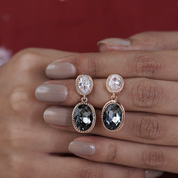 Sophia Womens Earring