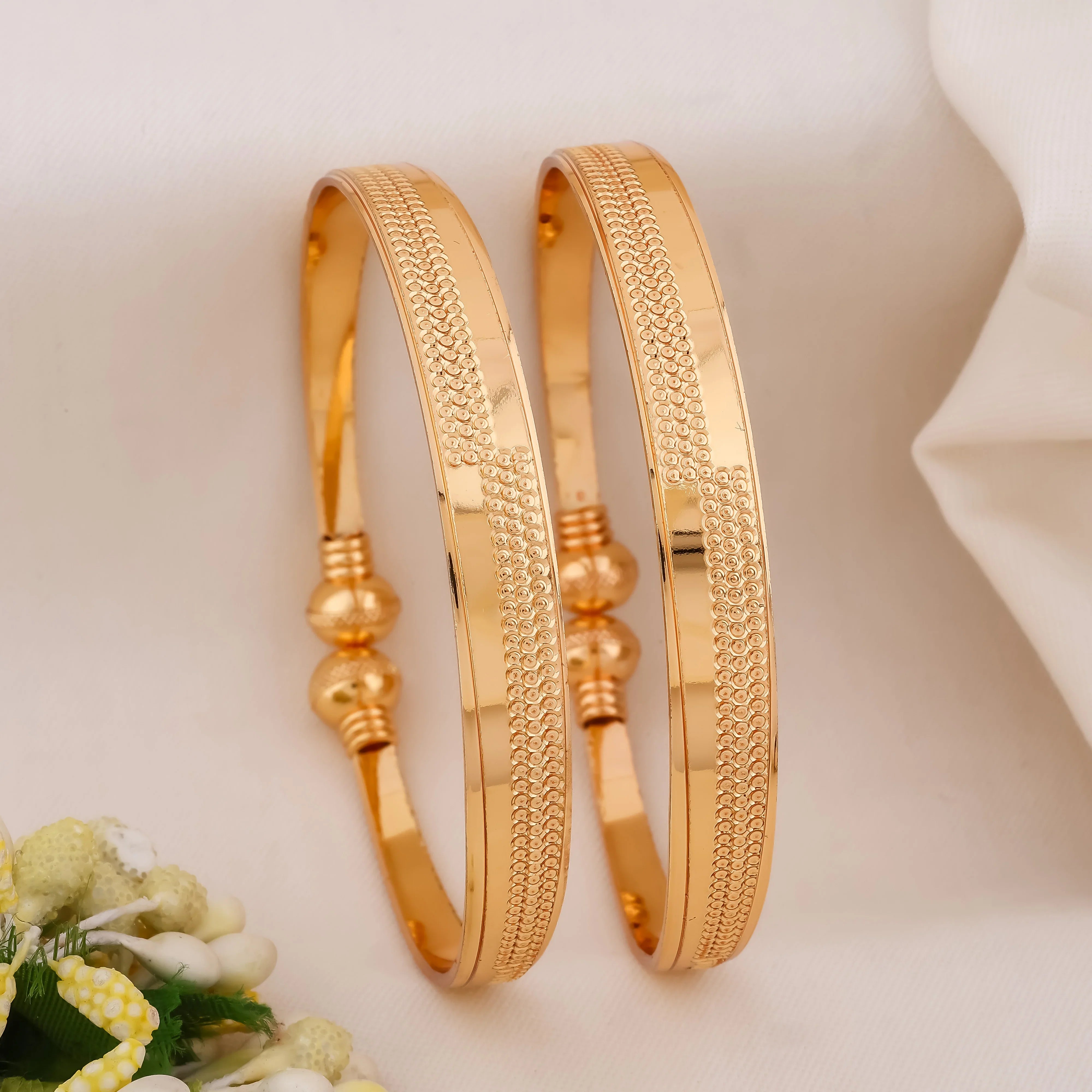 Elegant Line Free Size Bangle - Ginostone