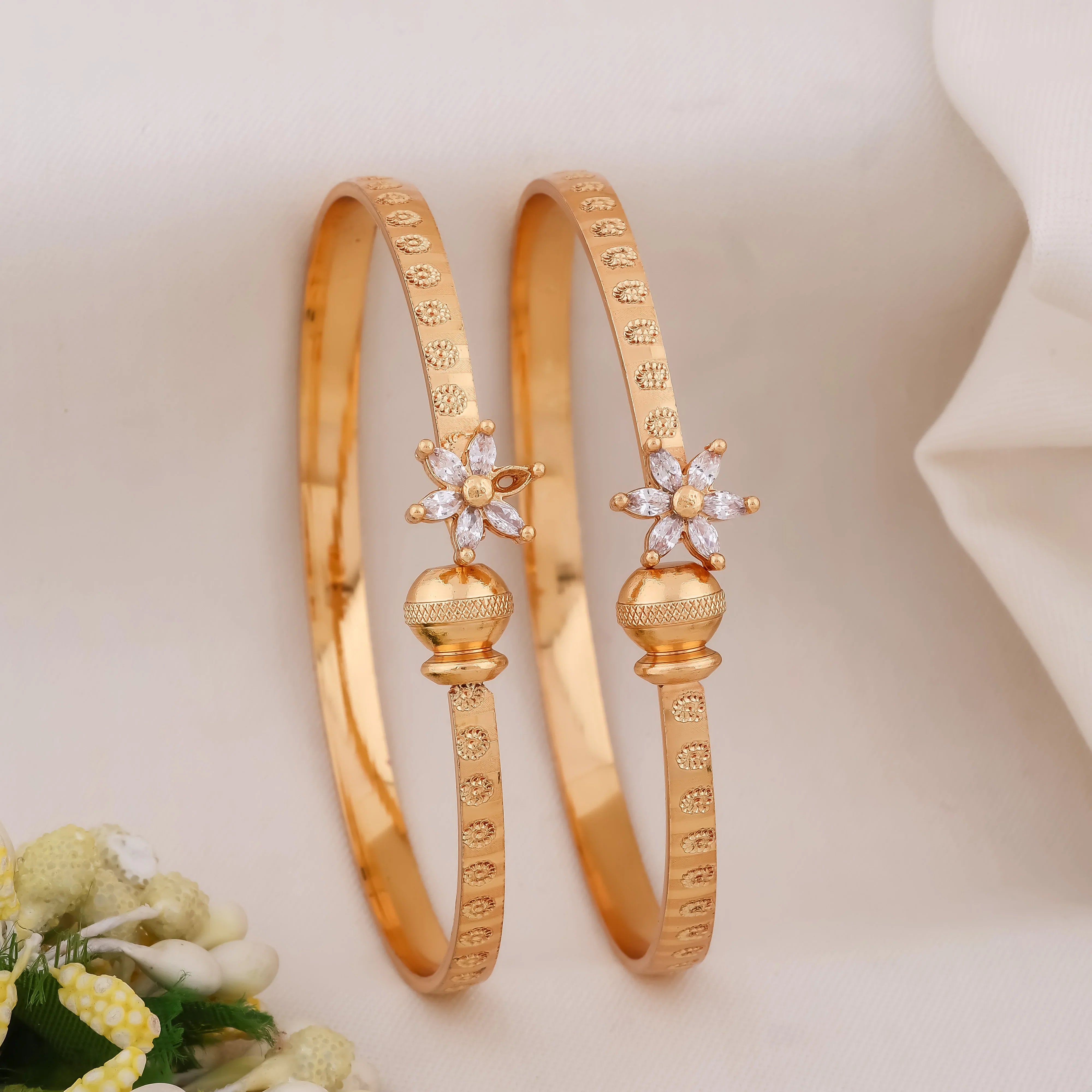 Floral Stone Free Size Bangle - Ginostone