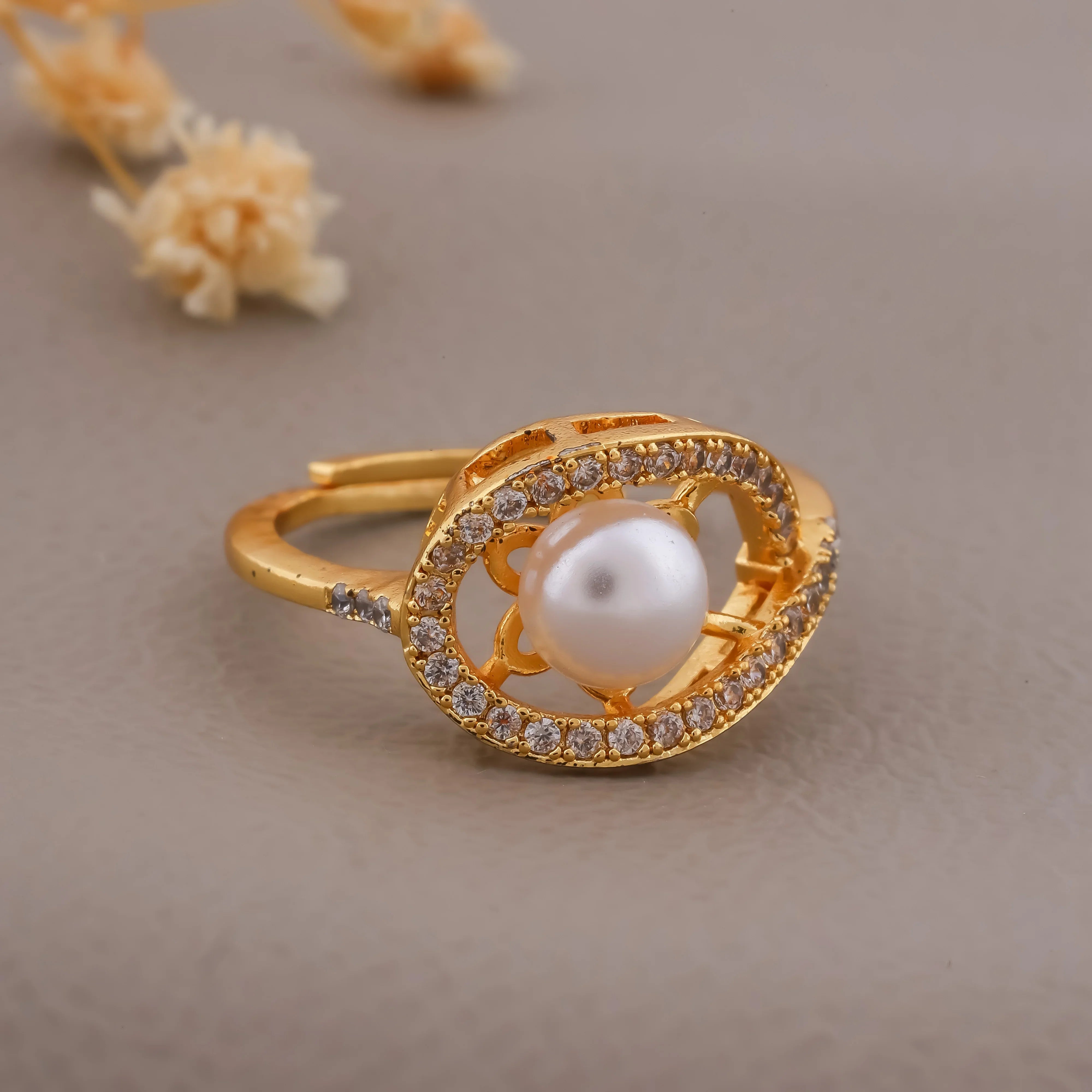 Glam Pearl Women's Ring - Ginostone