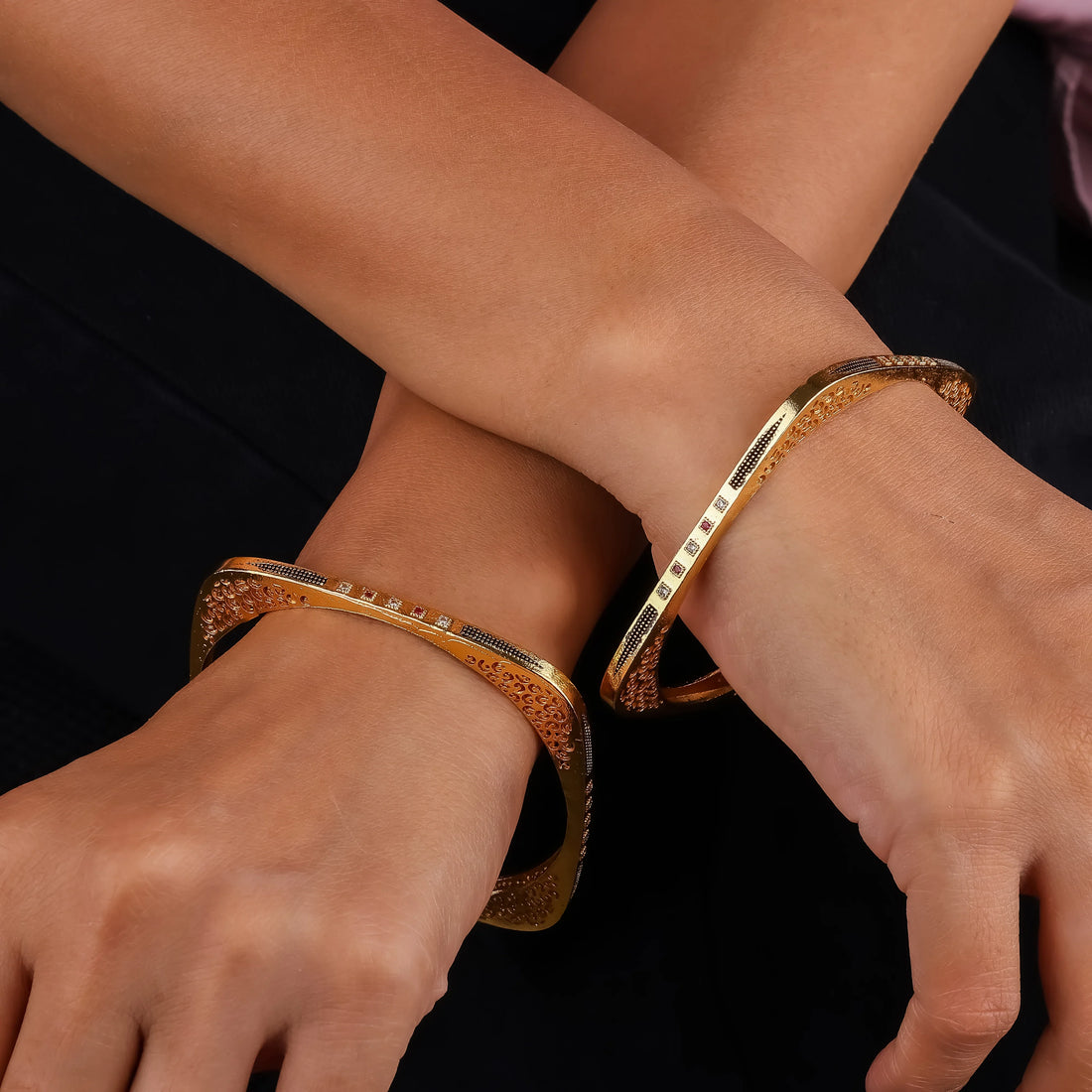 Riwaaz Square Bangles - Set Of 2 - Ginostone