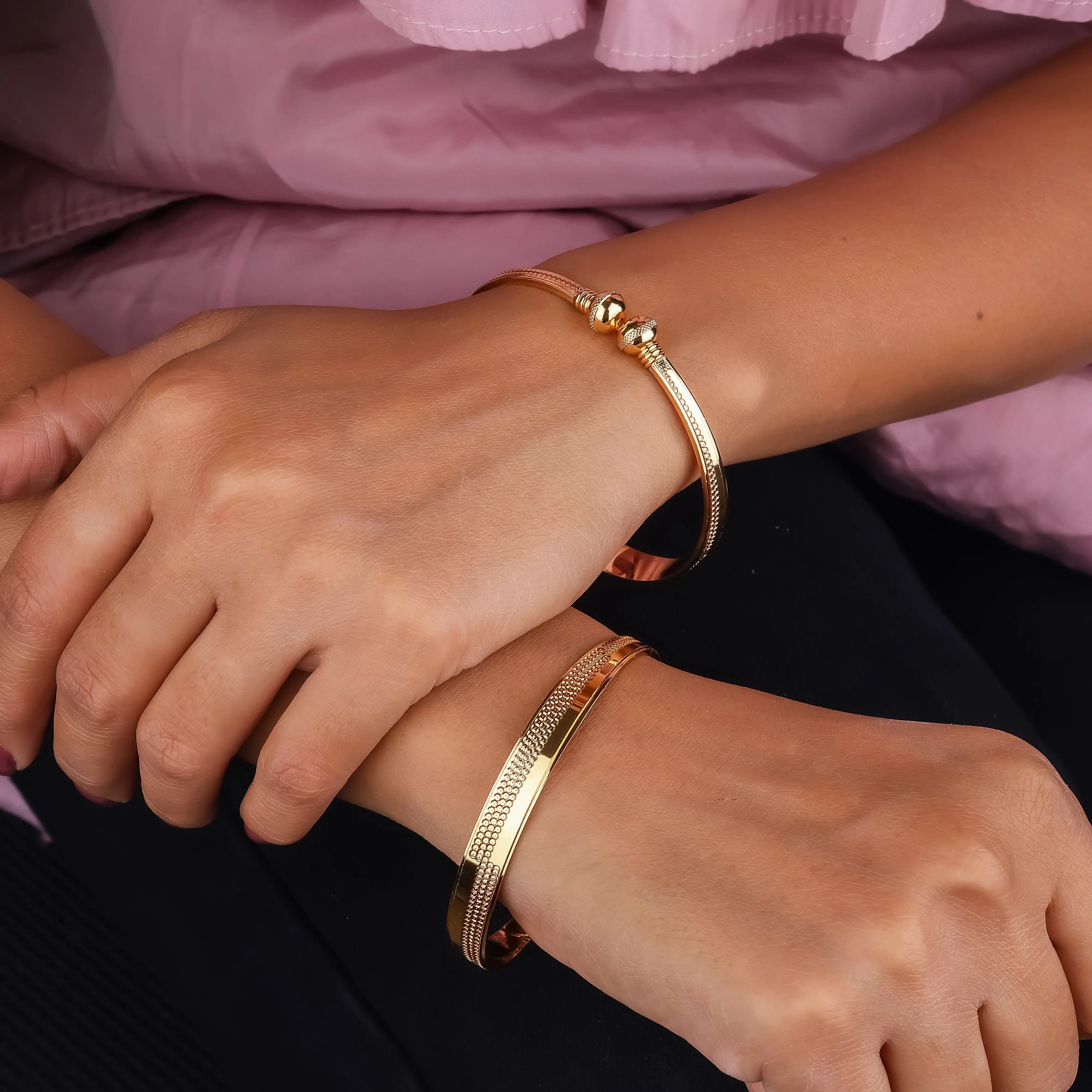 Timeless Glow Free Size Bangle - Ginostone