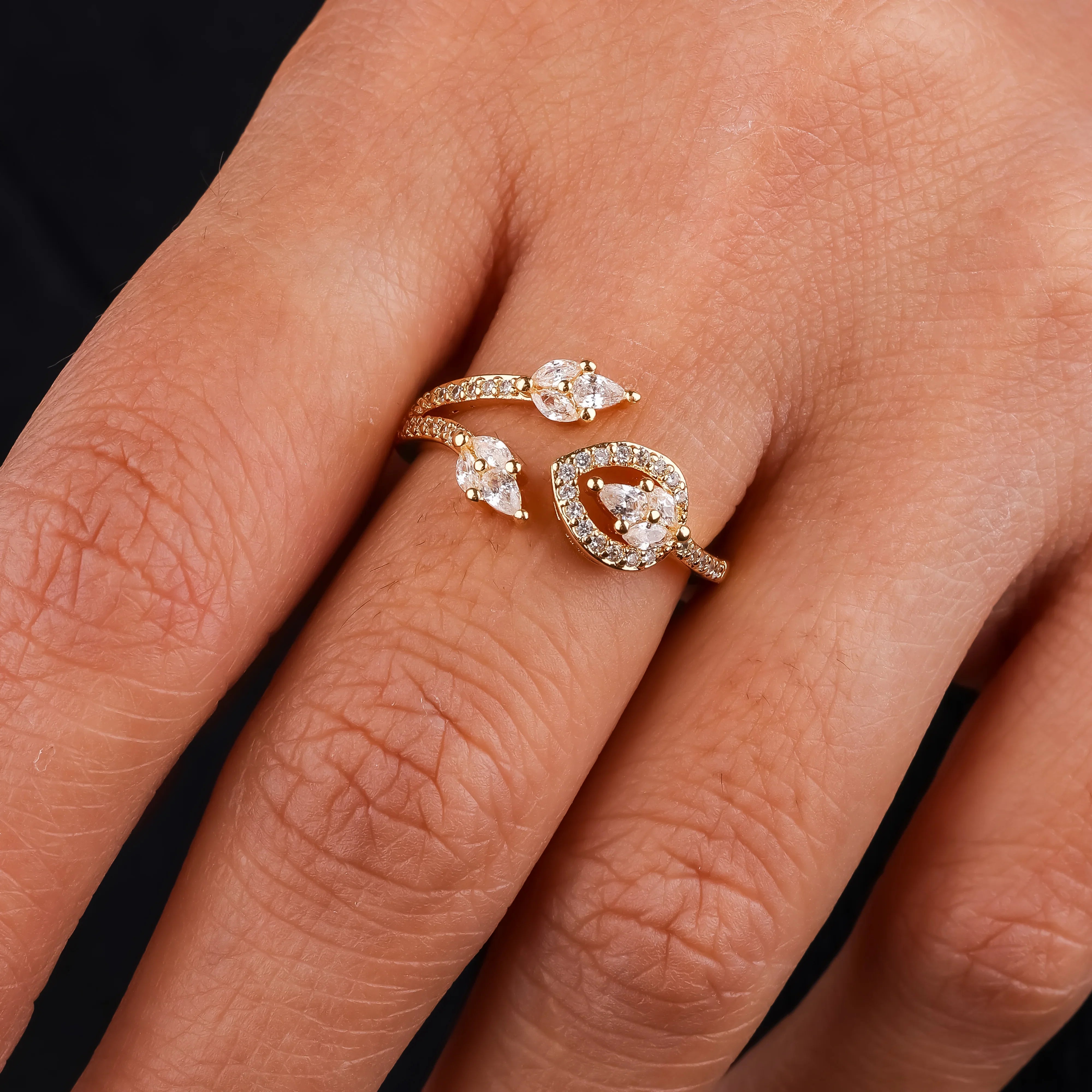 Pihu Glow Women's Ring - Ginostone