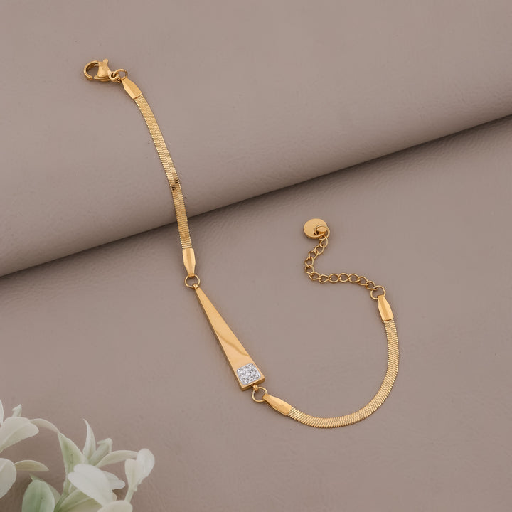 Kriti Snack Charm Hand Bracelet - Ginostone