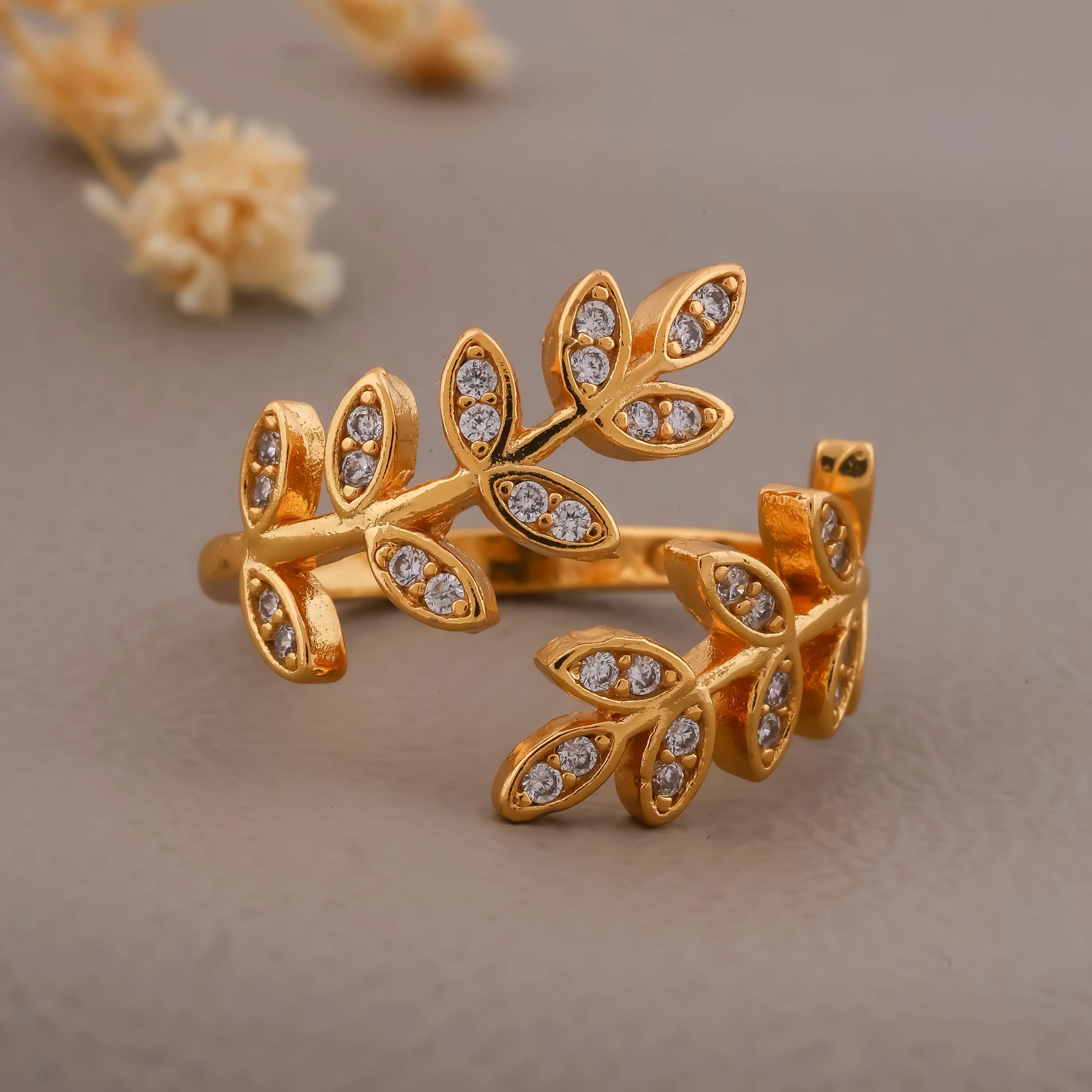 Leaf Ring Women's Ring - Ginostone