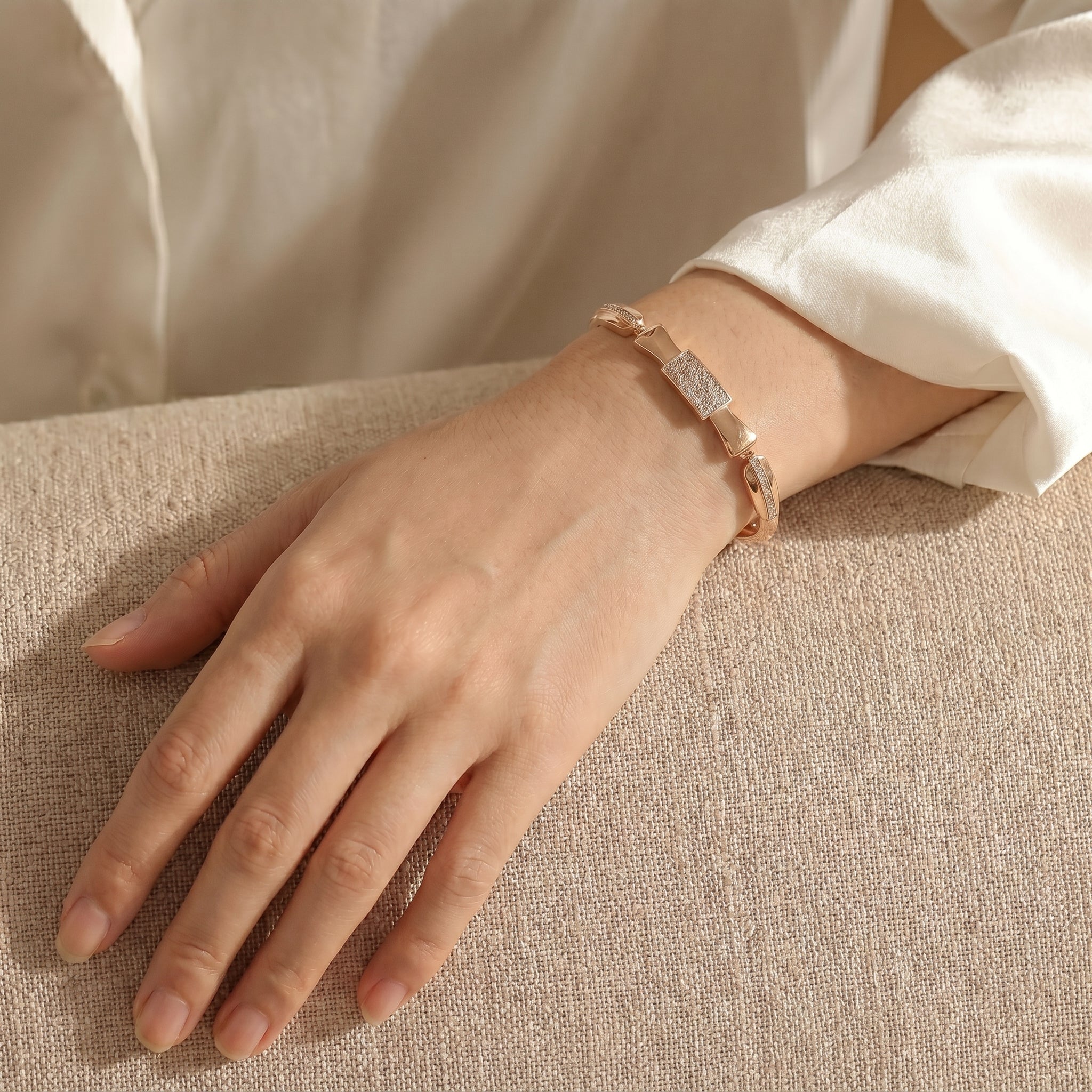 Trendy Rose Gold Crystal Bracelet GWB -171