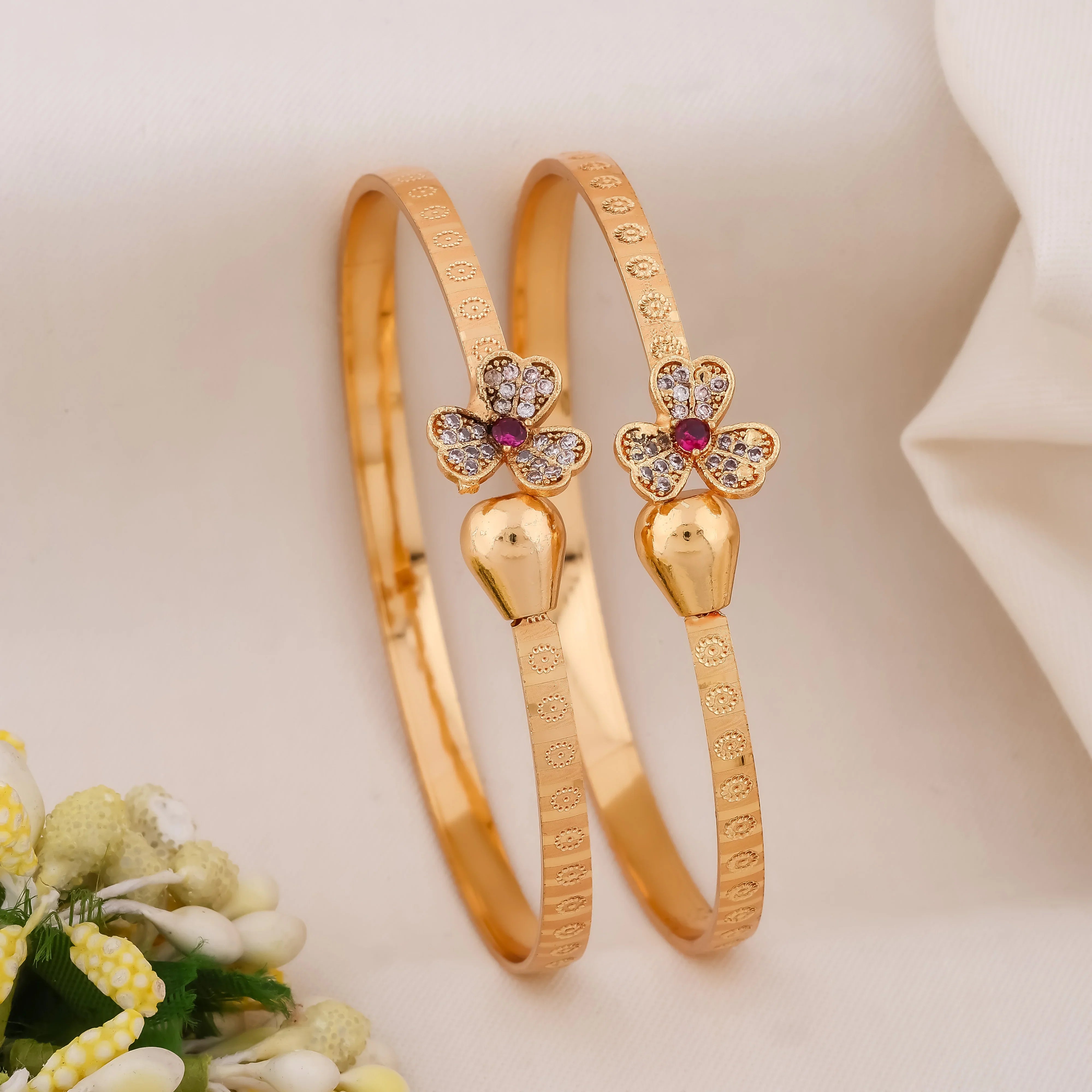 Pari Charm Free Size Bangle - Ginostone