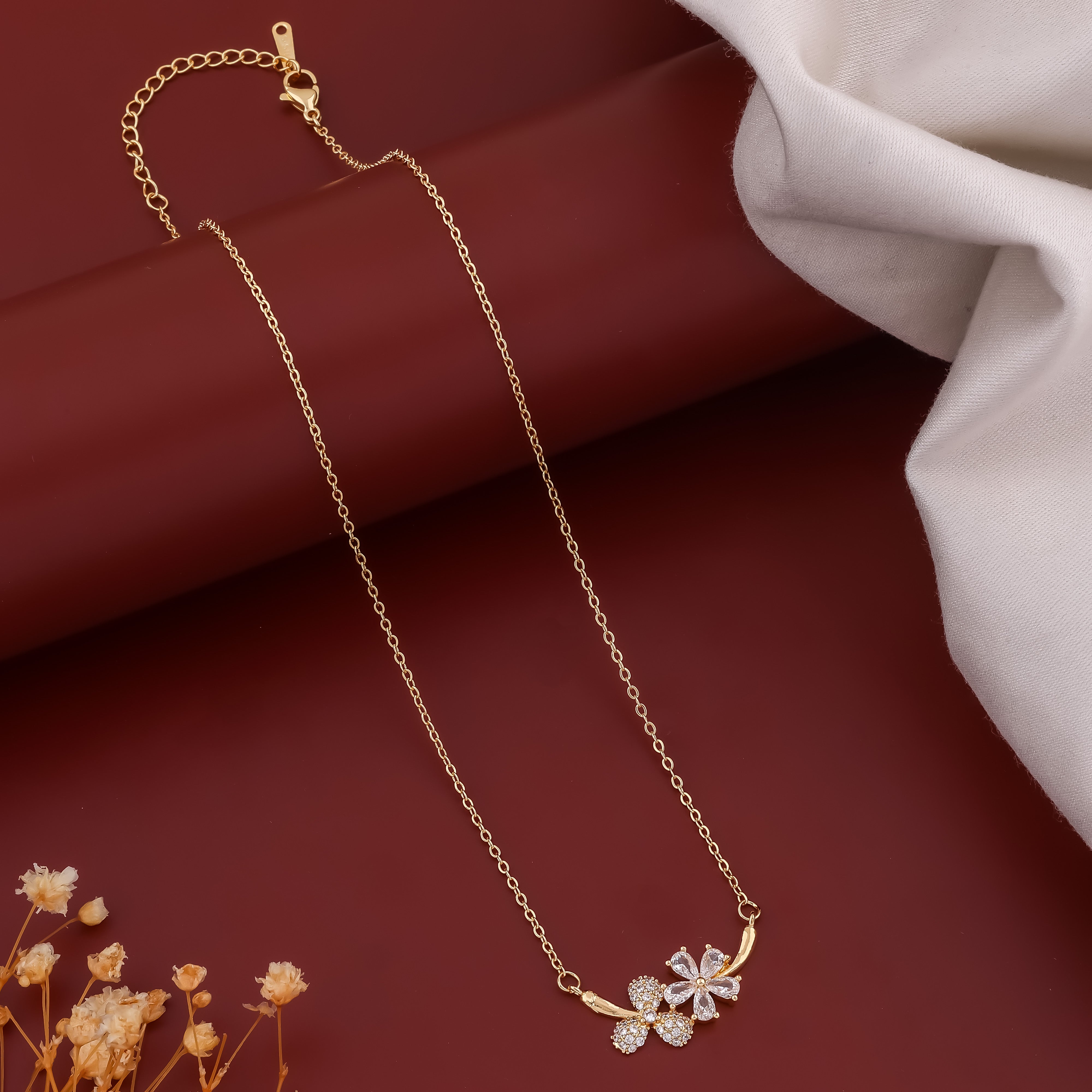 Purvi Diamond Flower chain Pendant necklace - Ginostone