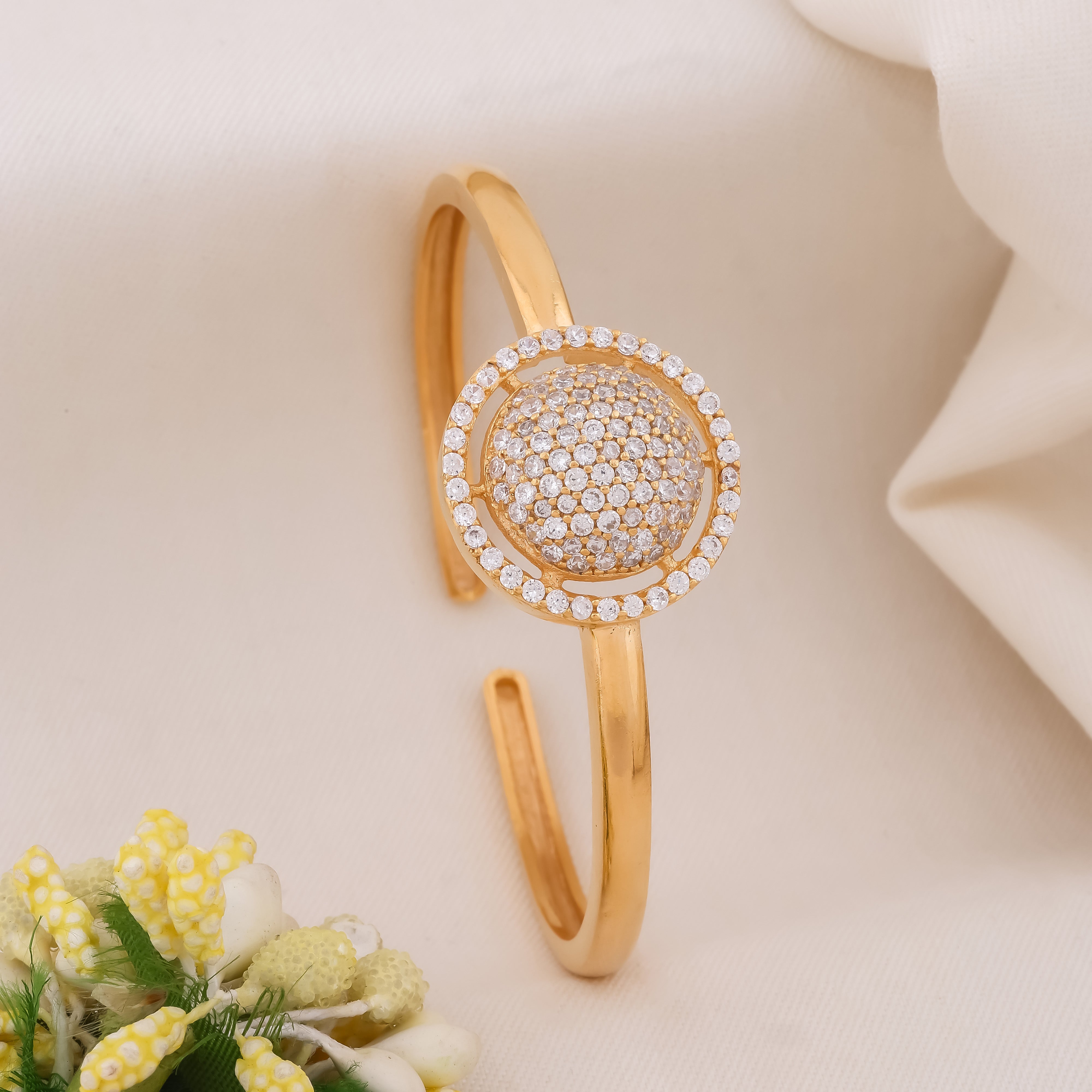 Radiance Women Daimond Kada