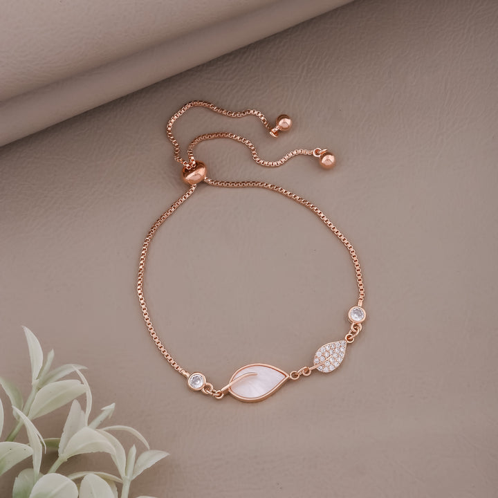 Resin Leaf Hand Bracelet - Ginostone