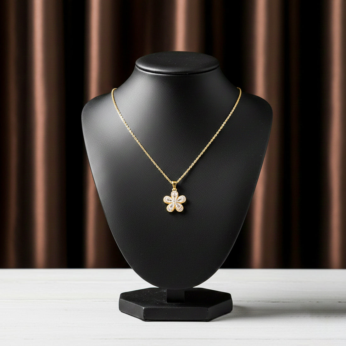 Elite Queen Necklace GWN -135