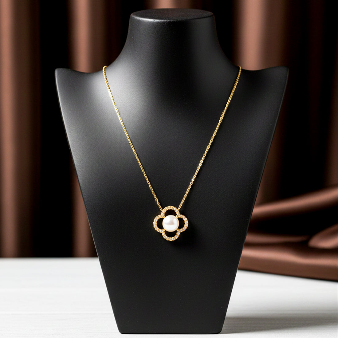 Black Flower Neckless GWN -107