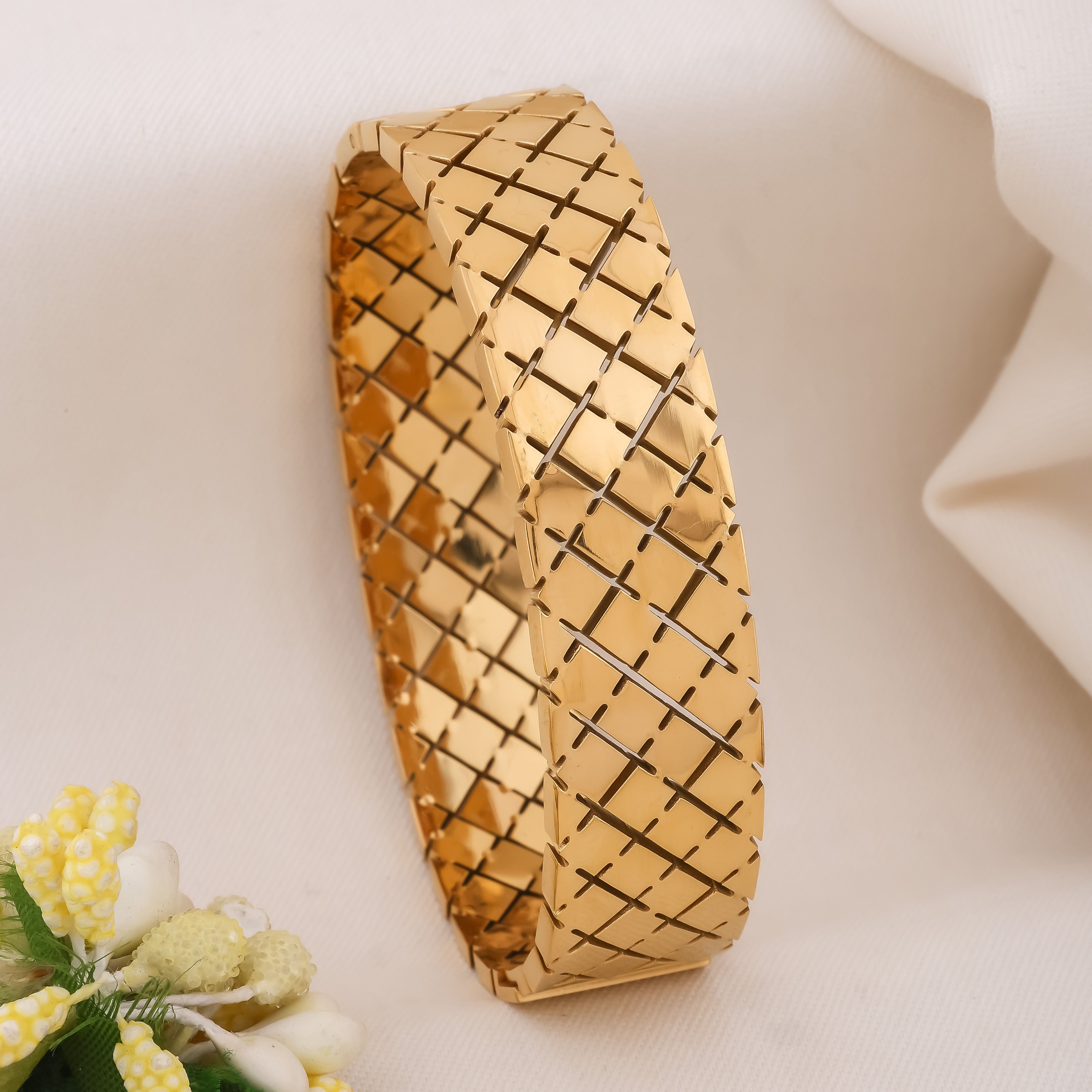 Vartika Women Kada - Ginostone