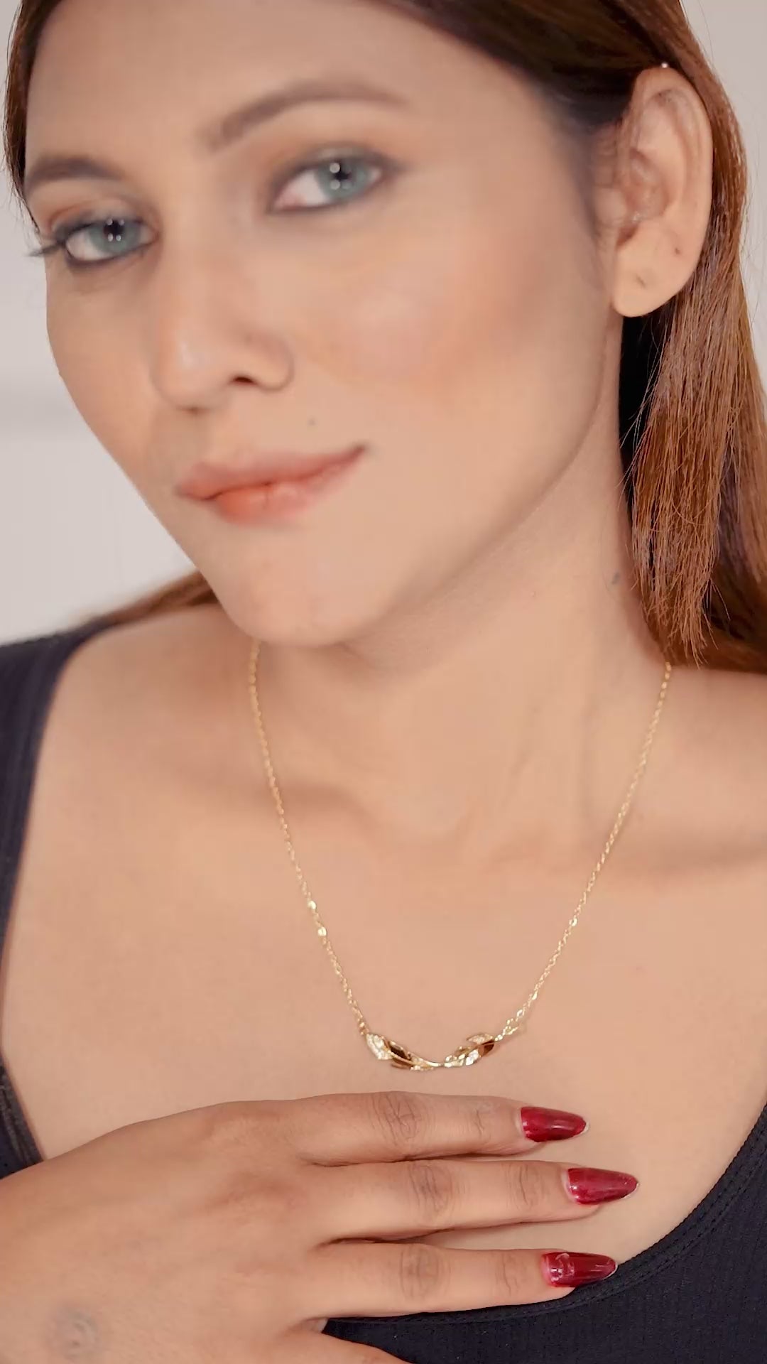 Swarna Leaf Womens Neckless