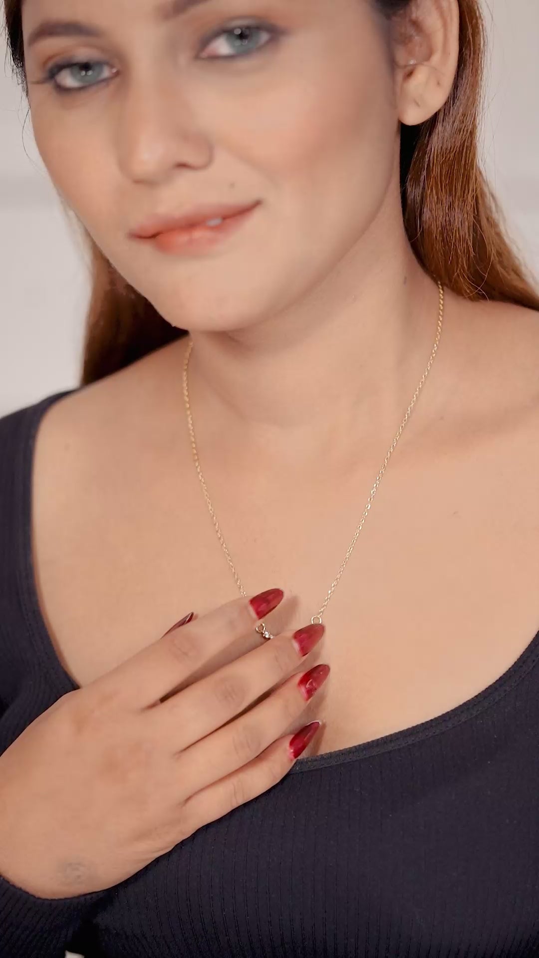 Liora drop Womens Neckless