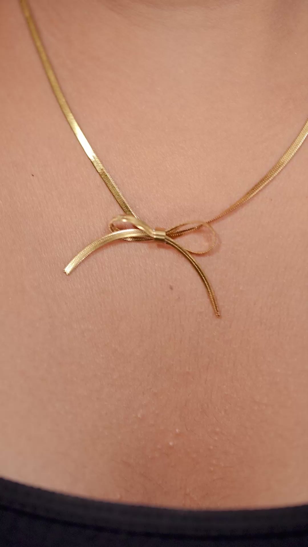 Snake Bow Womens Neckless